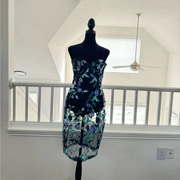 elegant chiffon dresses Look Of Love Floral Lace Corset Midi Dress main image 1